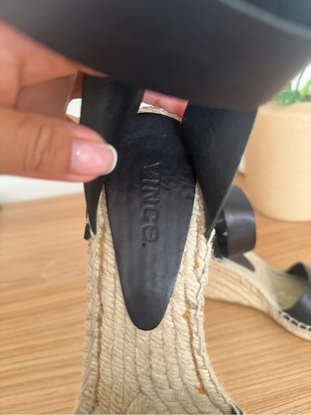 Vince stylish black